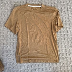 Lululemon Licence to Train shirt